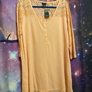 Apricot Lace Henley Torrid - Size 3